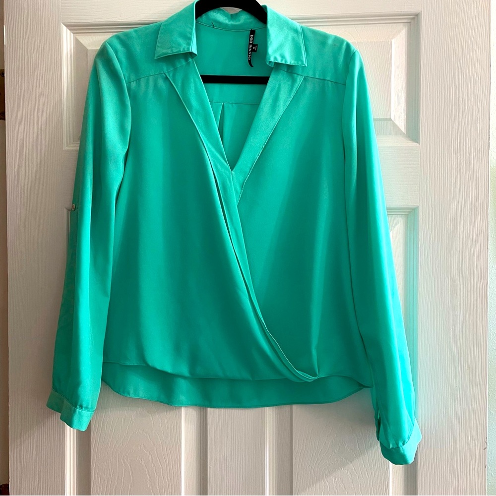 Gianni Bini Dress shirt, personal shirt, size Medium